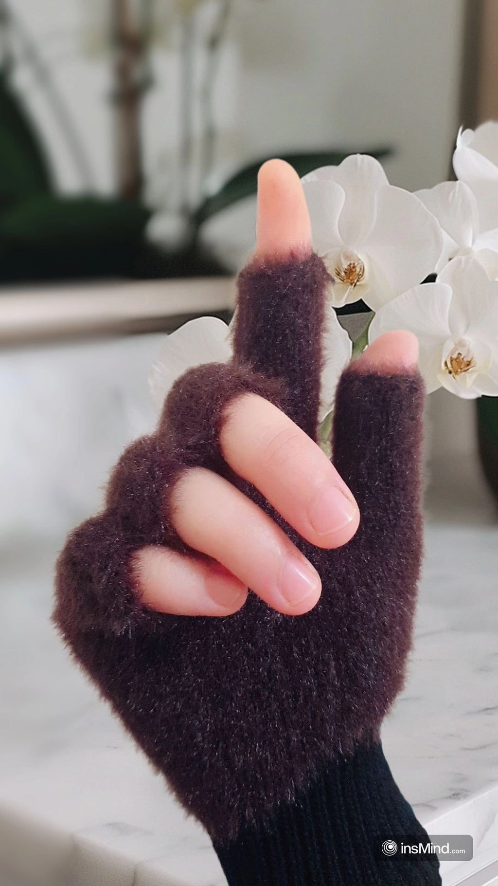 Half Finger Gloves for Girls, Plush Fingerless Gloves in Multicolor