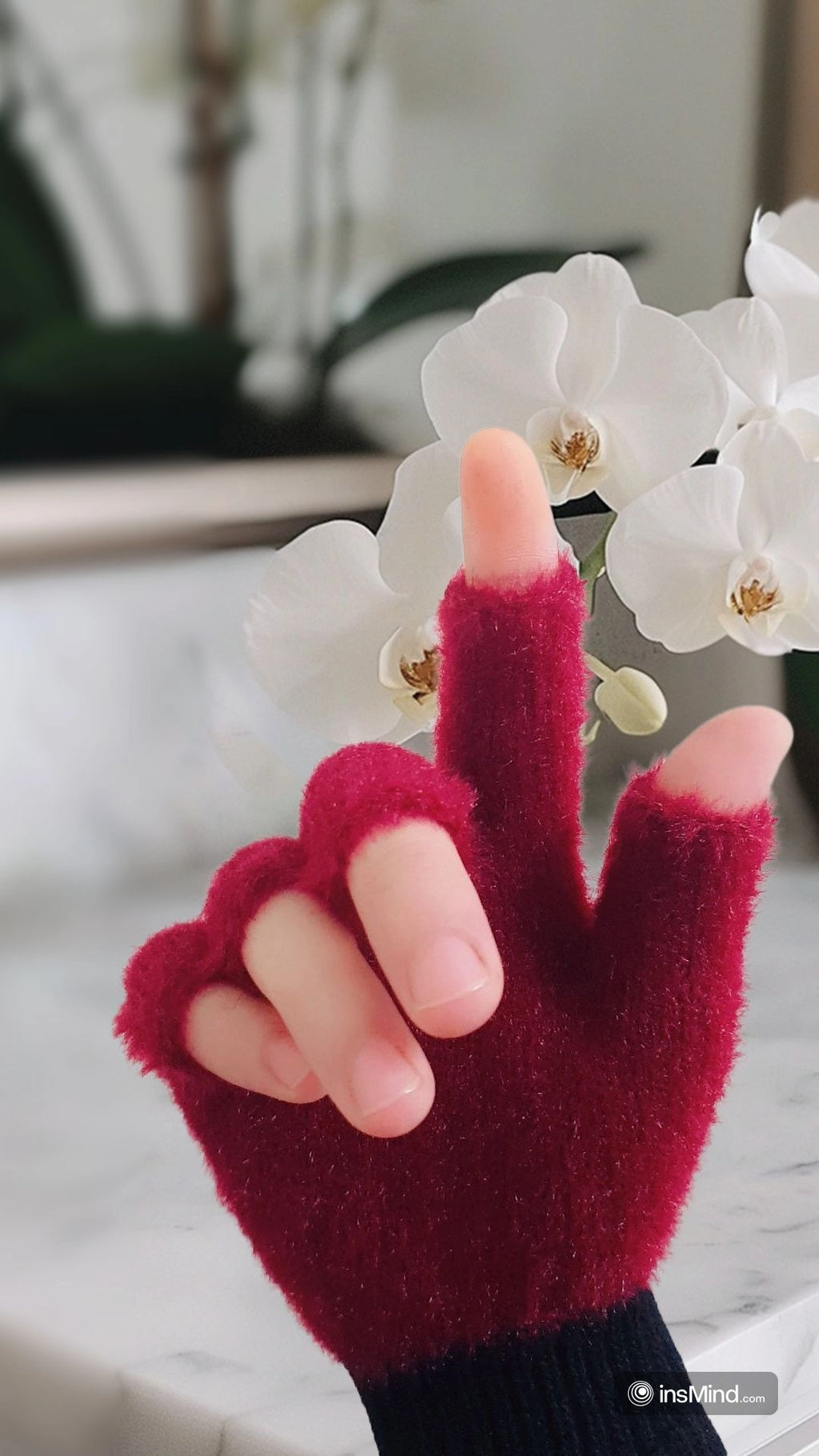 Half Finger Gloves for Girls, Plush Fingerless Gloves in Multicolor